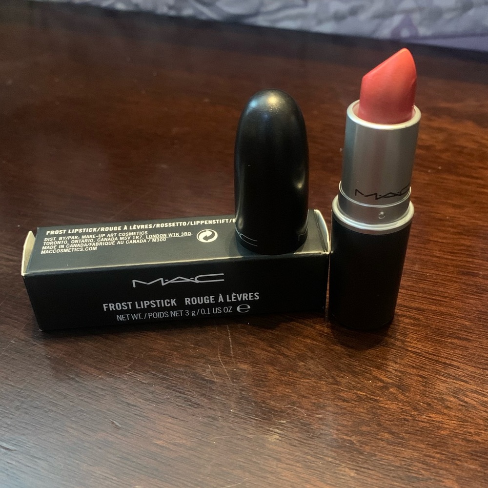 MAC Frost Lipstick